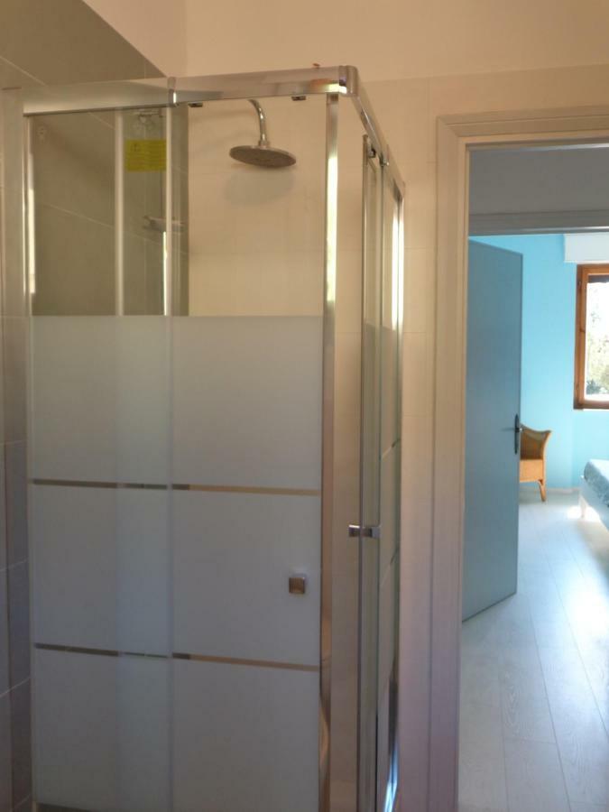 La Casa Di Nina Apartment Quercianella Bagian luar foto