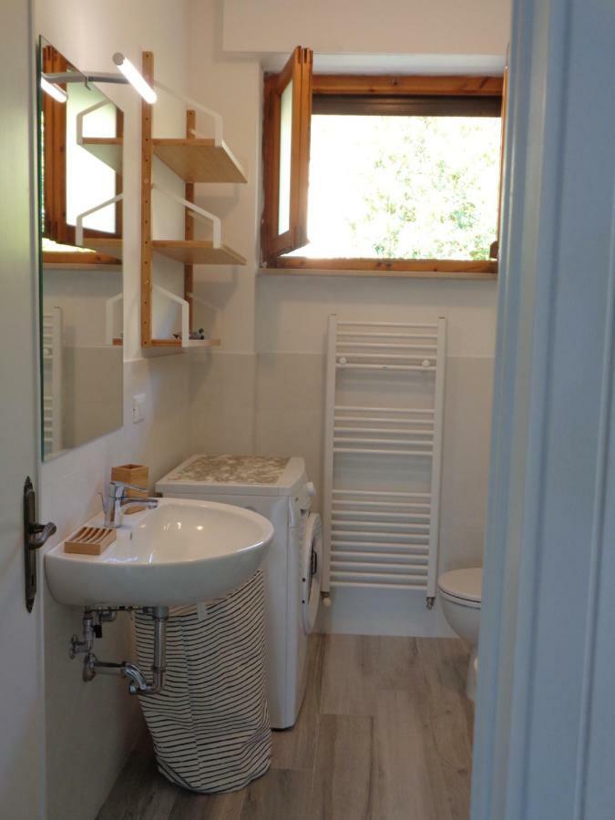 La Casa Di Nina Apartment Quercianella Bagian luar foto