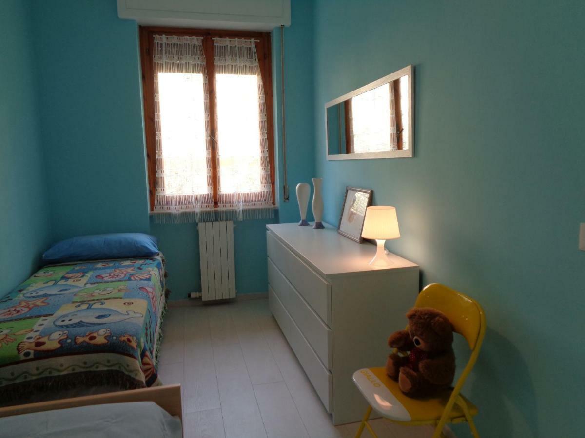La Casa Di Nina Apartment Quercianella Bagian luar foto